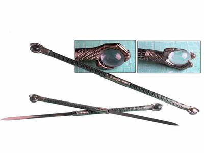 29 3/4″ Double blade dagger with  crystal ball claw